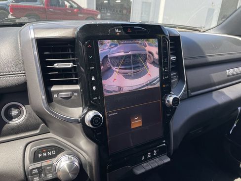 Used 2025 RAM 1500 Laramie AWD/4WD image 17