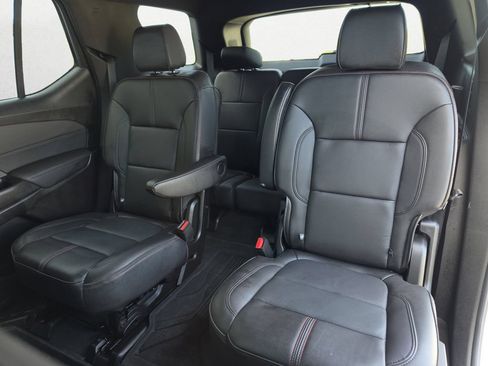 Used 2023 Chevrolet Traverse RS w/ LPO, Floor Liner Package AWD/4WD image 7
