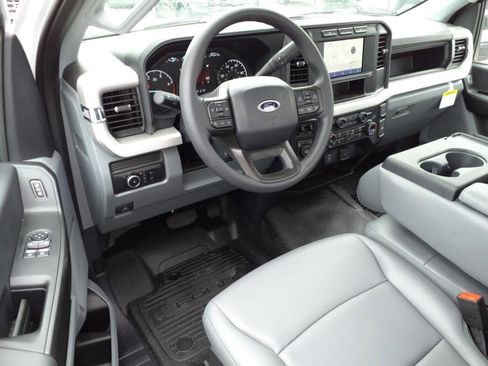 New 2024 Ford F550 4x4 Regular Cab Super Duty image 7