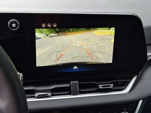Used 2025 Chevrolet Equinox LT AWD/4WD image 18
