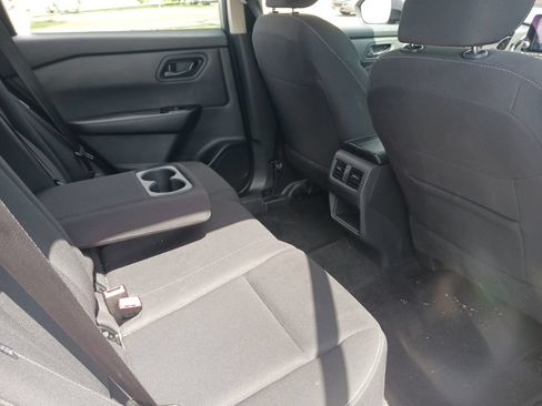 Used 2024 Nissan Rogue S AWD/4WD image 19