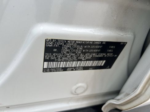 Used 2015 Toyota RAV4 LE image 25