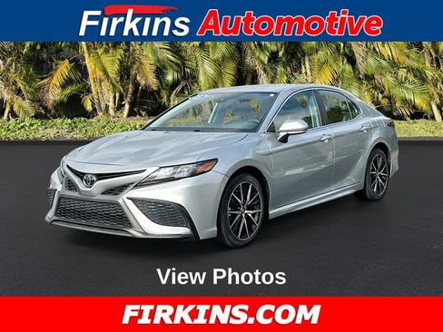 Used 2023 Toyota Camry SE image 1