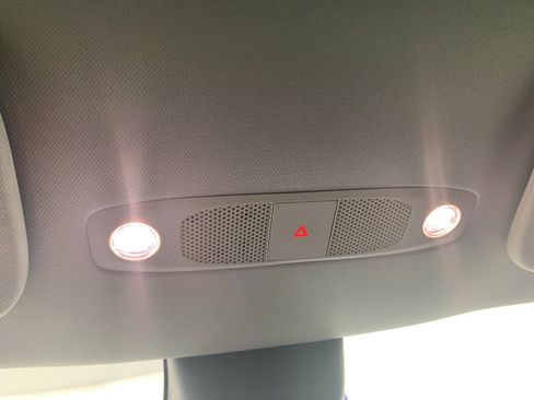 Used 2022 Tesla Model Y Performance image 28