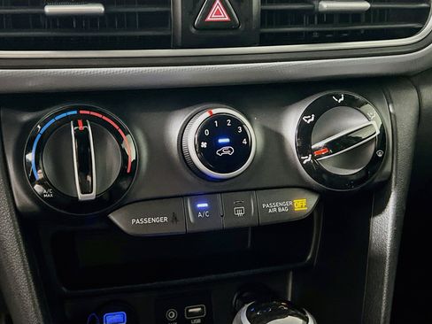 Used 2021 Hyundai Kona SE FWD image 24