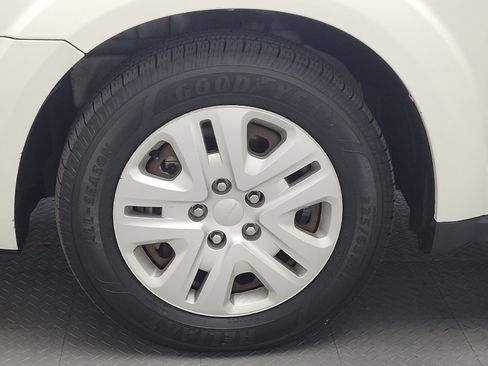 Used 2018 Dodge Journey SE w/ Popular Equipment Group image 31