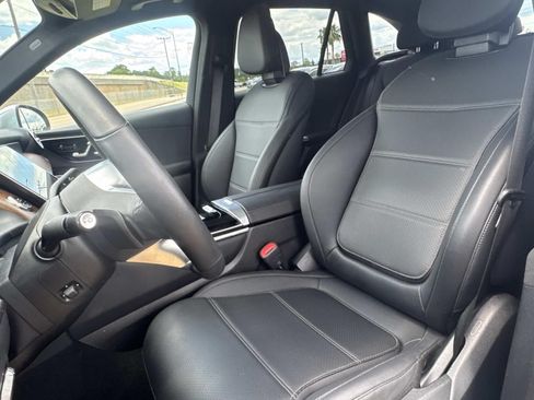 Used 2026 Mercedes-Benz GLC 300 image 18