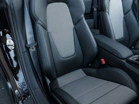 Used 2023 Porsche 911 50th Anniversary Edition image 22