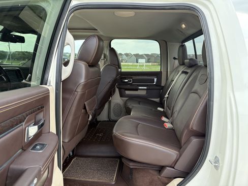 Used 2018 RAM 3500 Laramie Longhorn image 13