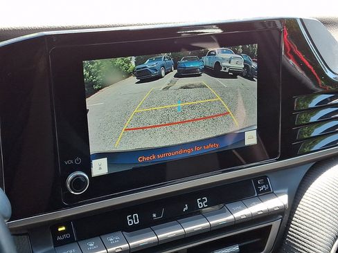 Used 2025 Toyota Camry SE FWD image 18