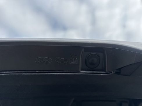 Used 2022 Ford F150 Lightning Lariat image 35