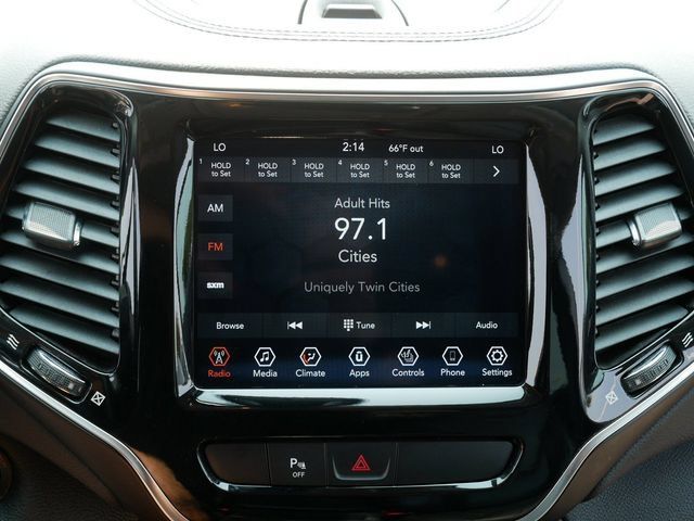 Used 2020 Jeep Cherokee Limited AWD/4WD image 28
