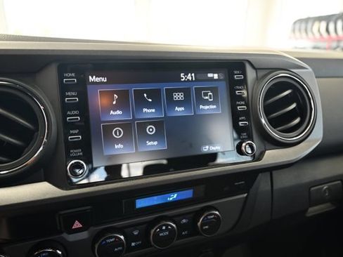 Used 2023 Toyota Tacoma TRD Off-Road w/ Technology Package AWD/4WD image 17