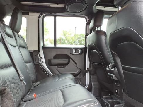 Used 2022 Jeep Wrangler Unlimited Sport w/ Sun And Sound Package AWD/4WD image 12