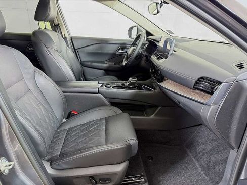 Certified 2025 Nissan Rogue Platinum AWD/4WD image 25