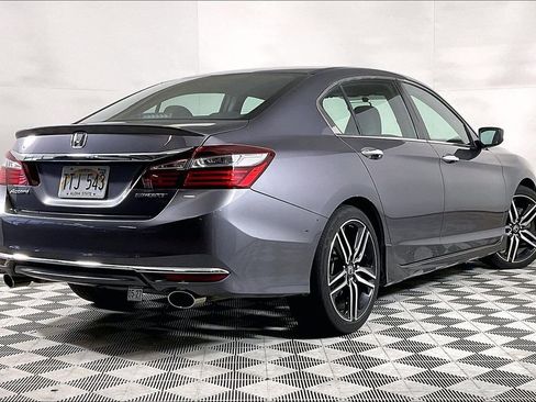 Used 2016 Honda Accord Sport image 10