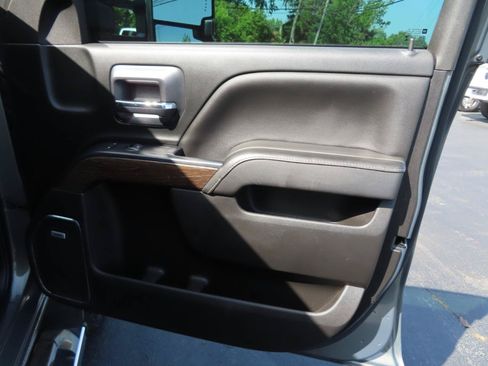 Used 2018 GMC Sierra 3500 Denali w/ Duramax Plus Package AWD/4WD image 50