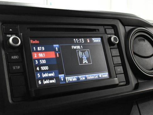 Used 2019 Toyota Tacoma SR image 14