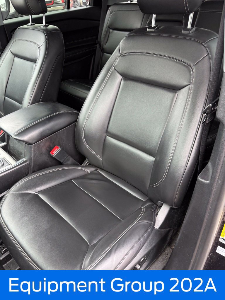 Used 2022 Ford Explorer XLT w/ Equipment Group 202A AWD/4WD image 6