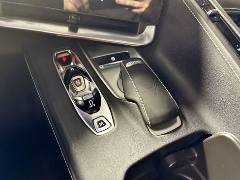 Used 2022 Chevrolet Corvette Stingray Coupe w/ 1LT image 17