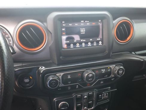 Used 2021 Jeep Gladiator Mojave w/ LED Lighting Group AWD/4WD image 21