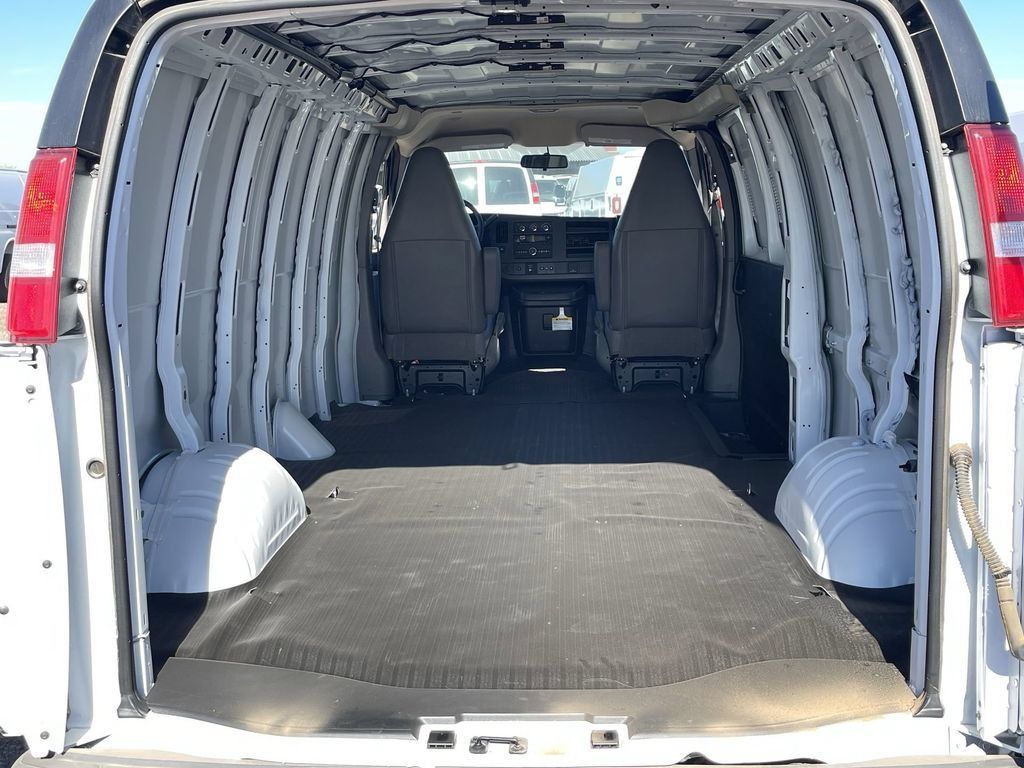 New 2025 GMC Savana 2500 Extended w/ Driver Convenience Package RWD image 25