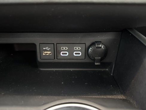 Used 2023 Toyota Highlander XLE image 35