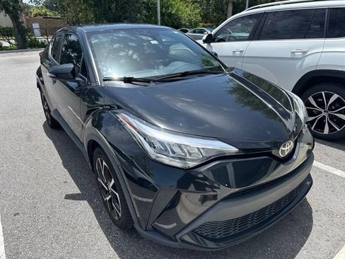 Used 2020 Toyota C-HR XLE FWD image 1