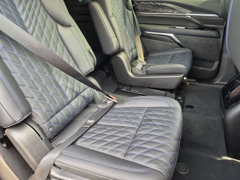 Used 2025 Cadillac Escalade IQ Sport 1 AWD/4WD image 27