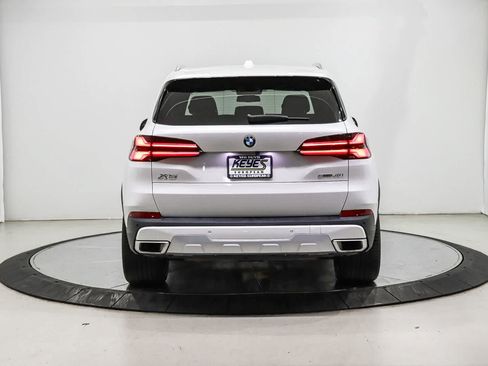 Used 2025 BMW X5 sDrive40i w/ Premium Package RWD image 3