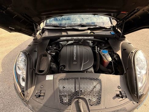 Used 2017 Porsche Macan Base image 46