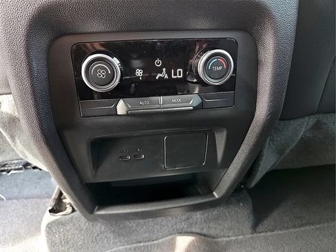 Used 2025 Buick Enclave Preferred FWD image 16
