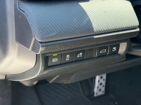 Used 2026 Toyota Camry Hybrid w/ Multimedia Upgrade Package FWD image 6