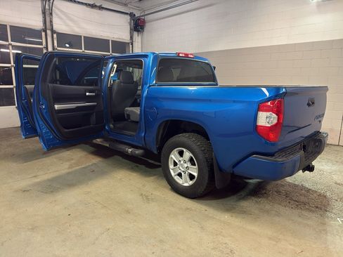 Used 2017 Toyota Tundra SR5 w/ SR5 Upgrade Package image 10