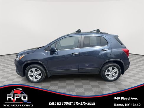 Used 2019 Chevrolet Trax LT w/ Driver Confidence Package AWD/4WD image 2
