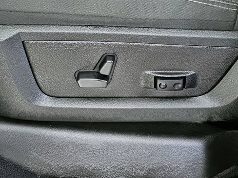 Used 2026 RAM 2500 Big Horn AWD/4WD image 21