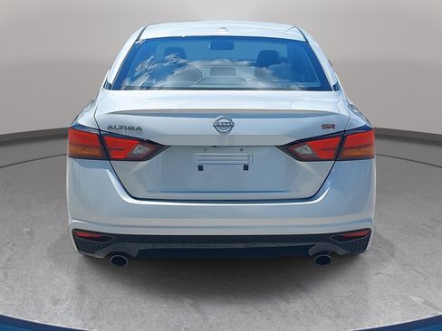 Used 2024 Nissan Altima 2.5 SR FWD image 6