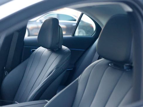 Used 2026 Mercedes-Benz E 350 4MATIC Sedan image 9