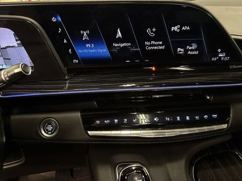 Used 2023 Cadillac Escalade Sport w/ LPO, ONYX Package AWD/4WD image 15