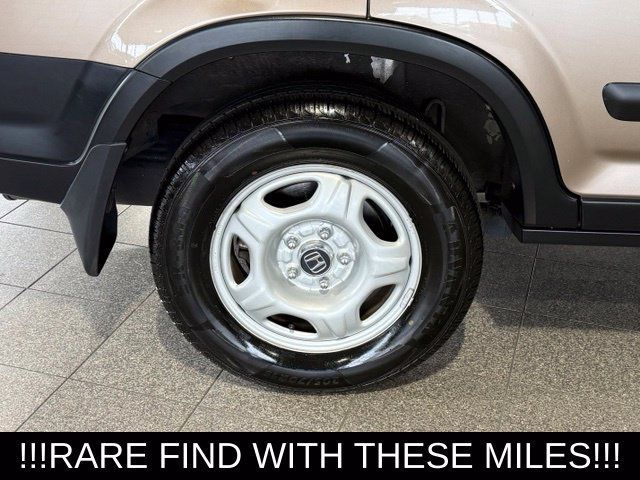 Used 2003 Honda CR-V LX image 11