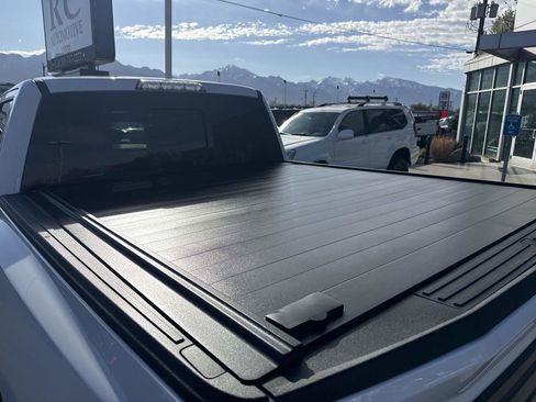 Used 2018 Ford F150 Raptor w/ Equipment Group 802A Luxury image 18