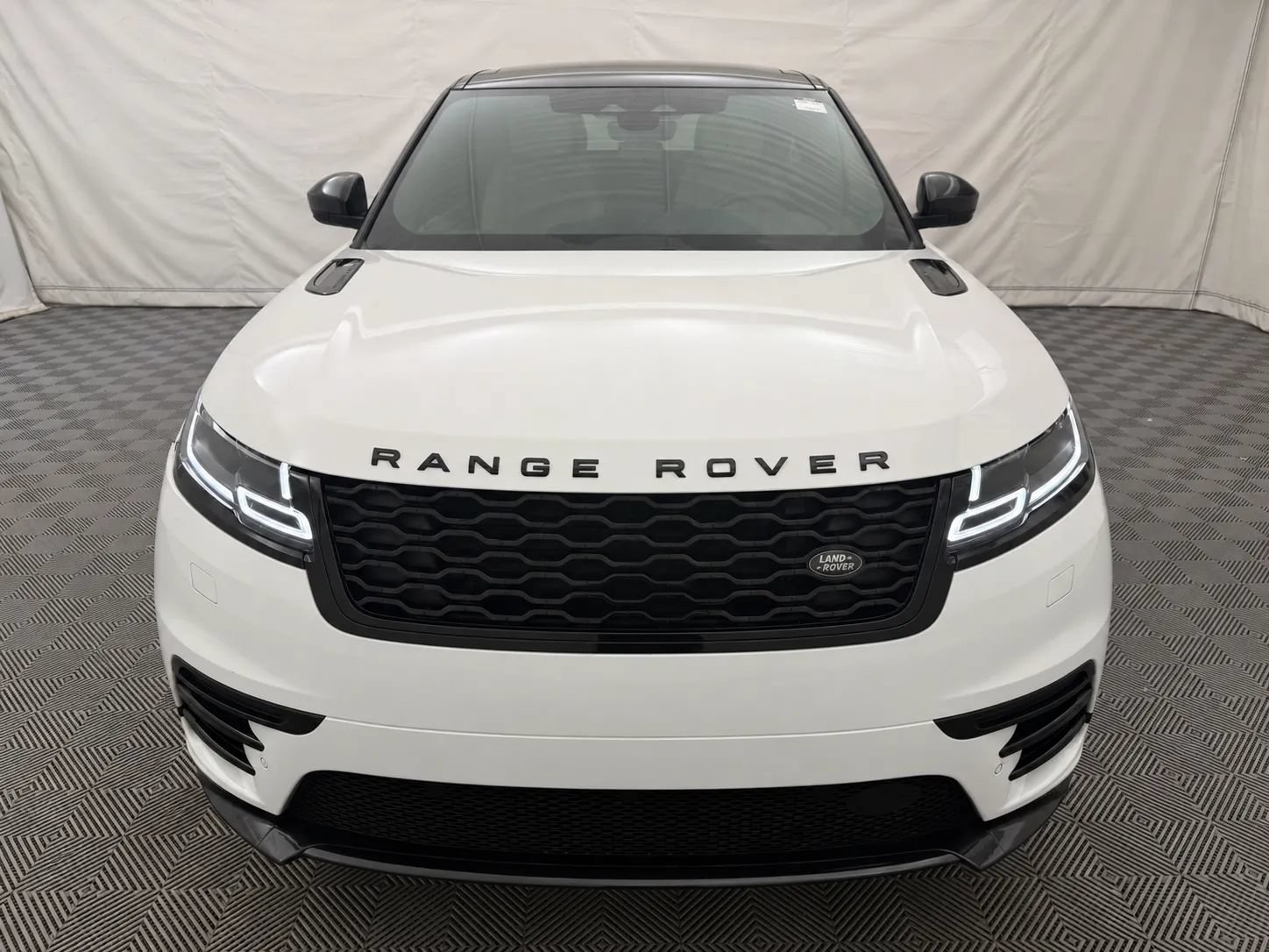 Used 2021 Land Rover Range Rover Velar R-Dynamic S AWD/4WD image 3