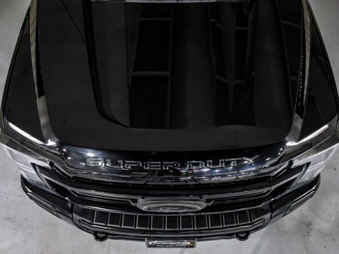 Used 2022 Ford F250 Lariat w/ Black Appearance Package image 38