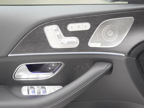 New 2026 Mercedes-Benz GLS 450 4MATIC image 23