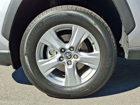 Used 2025 Toyota RAV4 XLE image 8