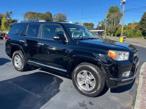 Used 2013 Toyota 4Runner SR5 image 1