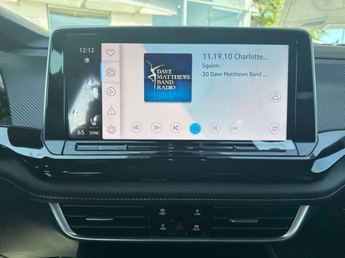 New 2026 Volkswagen Atlas Cross Sport SEL R-Line image 16