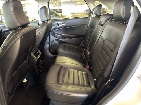 Used 2024 Ford Edge SEL w/ Convenience Package image 12