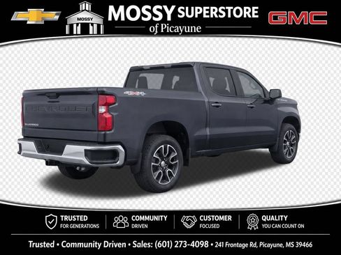 Used 2024 Chevrolet Silverado 1500 LT AWD/4WD image 4