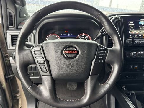Used 2021 Nissan Titan PRO-4X w/ Pro-4x Convenience Package image 16
